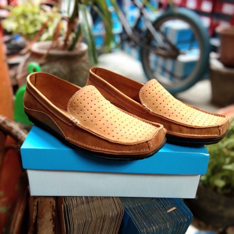 Sepatu casual pria kulit asli lancas mucasin