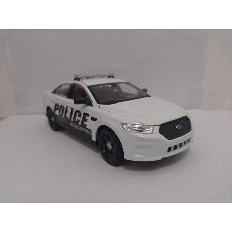 Diecast Ford police interceptor Welly skala 1:24 miniatur mobil polisi mainan koleksi pajangan harga