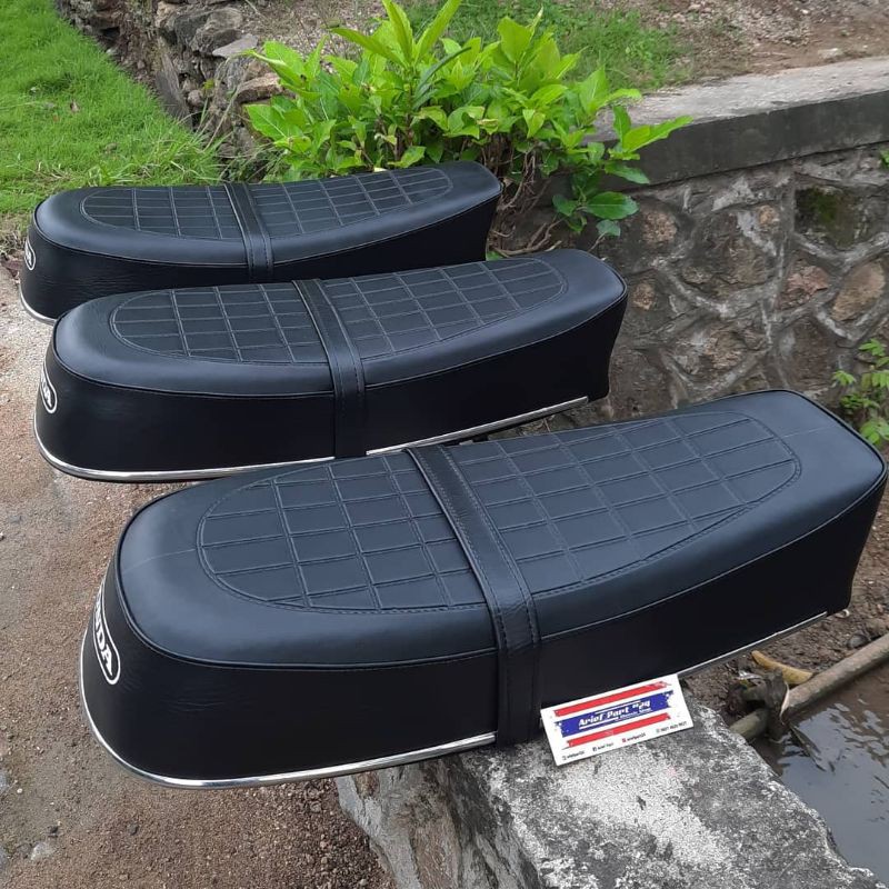 jok cb100 model original cb100 jok sadel Honda cb100 original model bagus