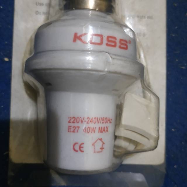 Fitingan lampu otomatis siang malam