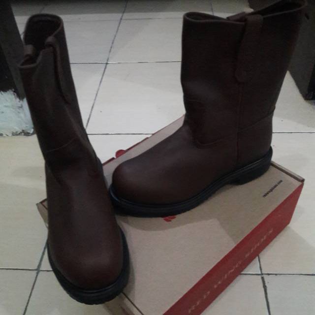 Safety shoes red wing type 8241