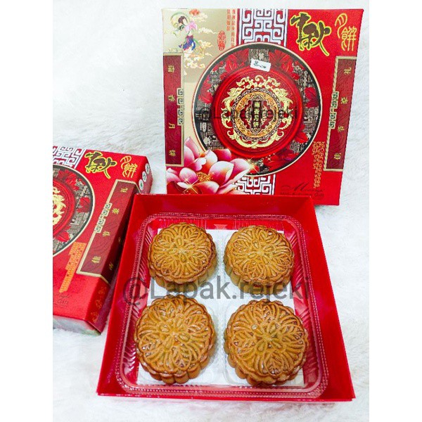 

HALAL Kue Bulan / Mooncake / Tong Qiu Pia Isi Lempuk Durian Kotak Nan Xiang - Aliong Selatpanjang
