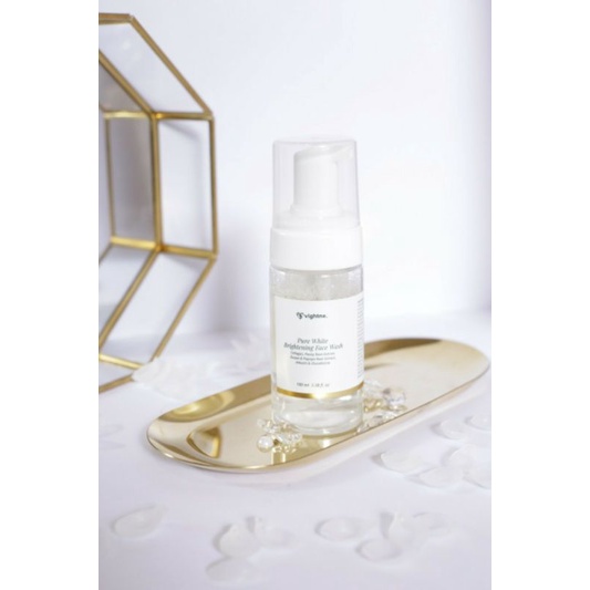 VAVL Pure White Series Brightening Face Wash