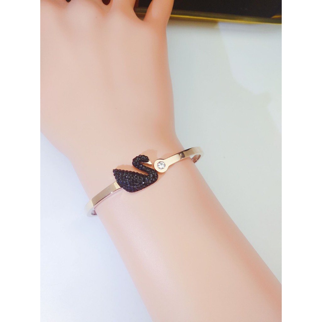 Gelang Desain Angsa Warna Hitam | Gelang Bentuk Angsa Aksen Berlian | Gelang Klasik Bahan Titanium Steel 18K | Gelang Zirconia Bahan stainless steel