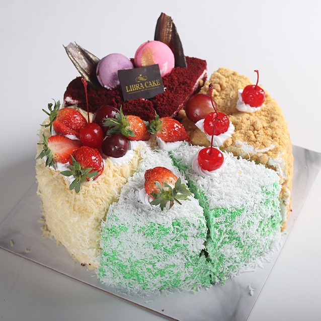 

Kue Ulang Tahun Mixed Cake / Klepon - Nastar - Red Velvet - Lapis Keju