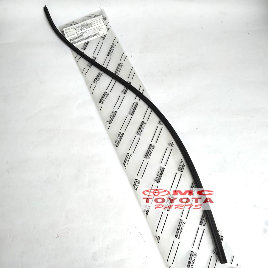 Karet Rubber Wiper Depan Kanan Etios 85214-0D340