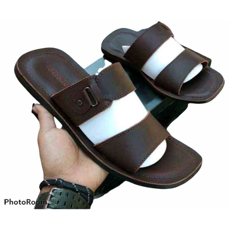 /Dmors/Sandal Kulit Pria Dewasa Cowo Laki Selop Slop original Kekinian Keren Kasual casual coklat tua 39-40-41-42-43 100 %Asli