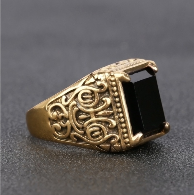 Cincin Retro Klasik Gaya Medieval Punk Warna Hitam Untuk Pria