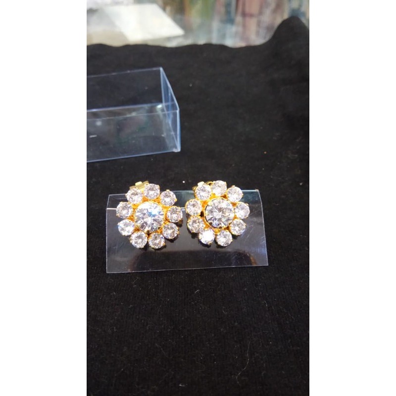 GIWANG/ANTING JEPIT AMERICAN DIAMOND