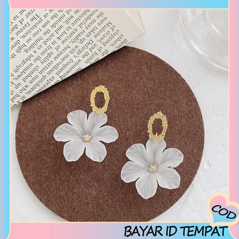 COD❤️ S925 Silver Needle Flower Shape Gaya Segar Anting Pejantan Cocok untuk Wanita-A.one