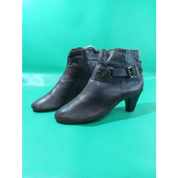 sepatu boot wanita bata brown leather ori 40