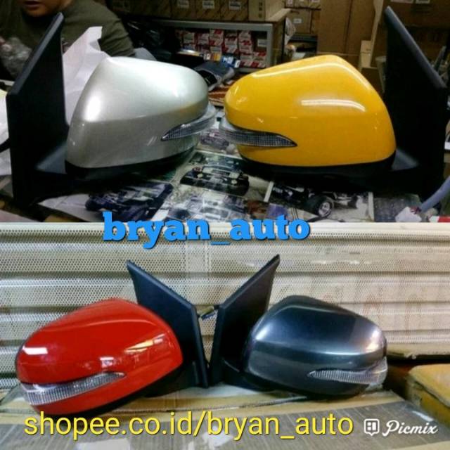 Sepasang + switch tombol miror SPION AYLA R  DELUXE / new AGYA TRD tahun 2016/2017/2018/2019