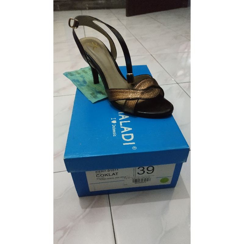 Yongki Komaladi Heels