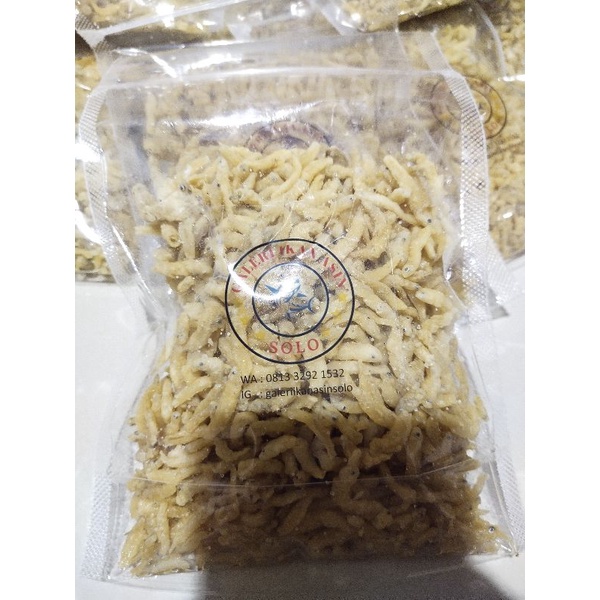 

Teri Nasi Crispy 110gr dalam kemasan baru