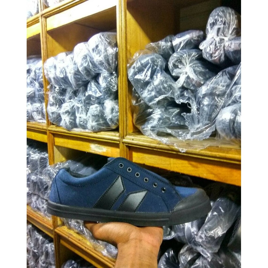 Sepatu Pria | Sepatu Murah | Sepatu Sneakers | Sepatu Macbeth Vegan Navy List Black