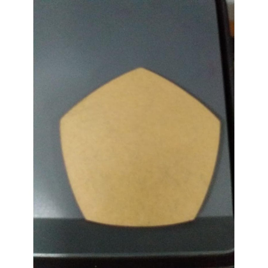 

Bahan Medali Akrilik Segilima Oval 2mm 5cm LASERCUT Acrylic
