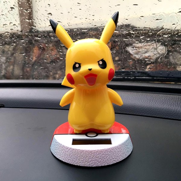 Pajangan Figure Miniatur Mobil Solar Power POKEMON PIKACHU Goyang Kepala Shacking Head Toy