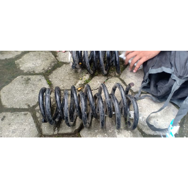 per/coil_spring_ceper_innova_bensin