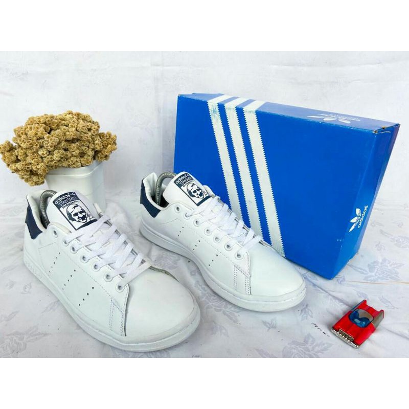 Adidas stand smith white & navy
