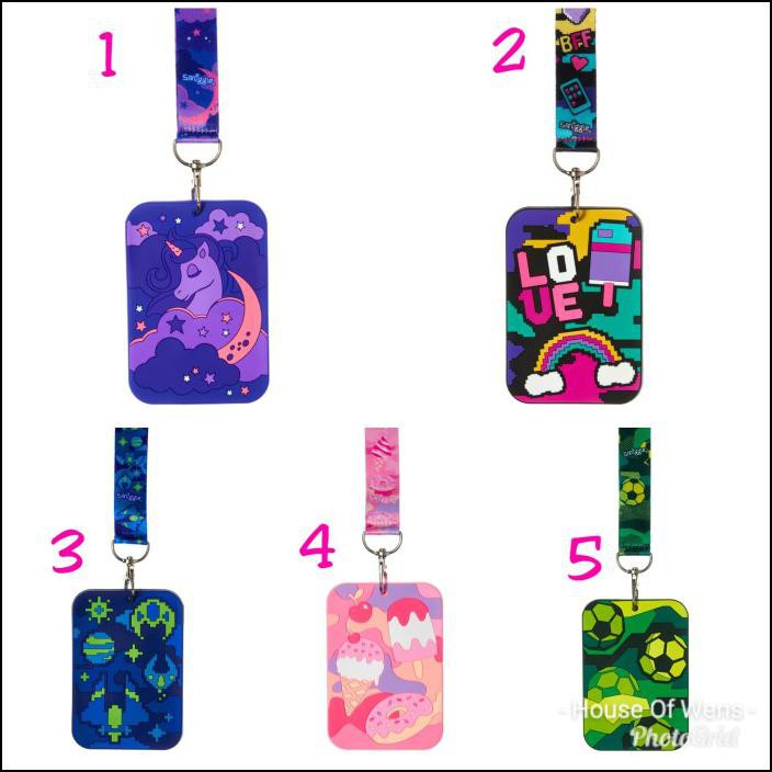 

SMIGGLE CHAOS LANYARD BUS STOP - GANTUNGAN NAME TAG SMIGGLE - TIGA