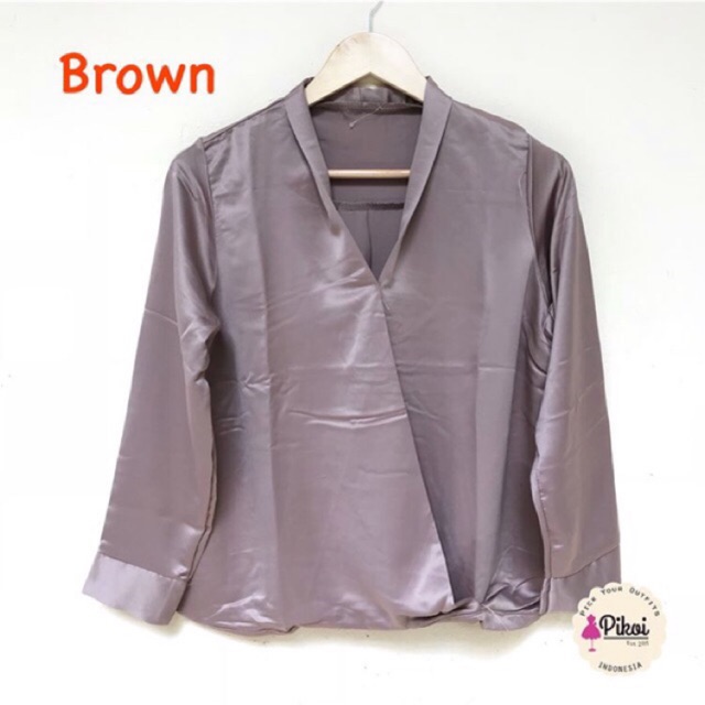 Kemeja hitam wanita / kemeja kantor wanita / kemeja satin cewek / kemeja korean style cewek / 1390