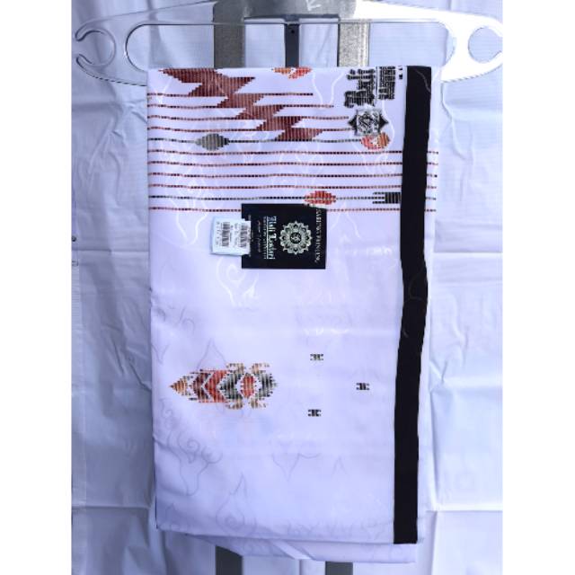 SARUNG PUTIH BATIK BALI LESTARI /454265 / SARUNG BATIK BALI