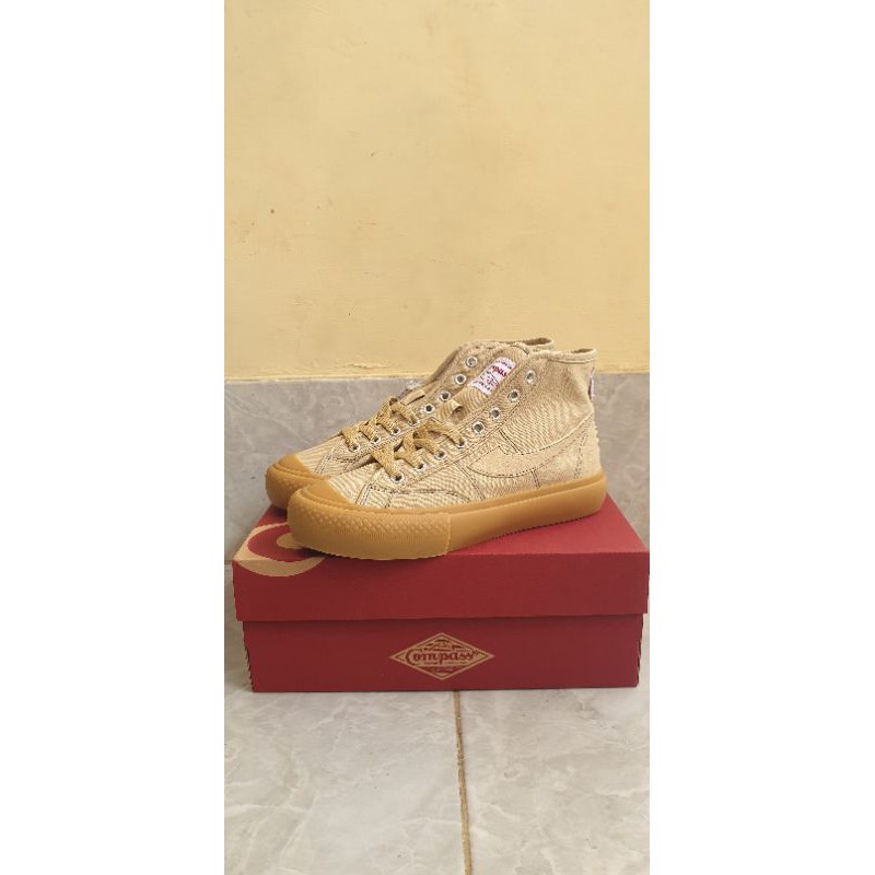 Compass Gazelle Hi Cappucino