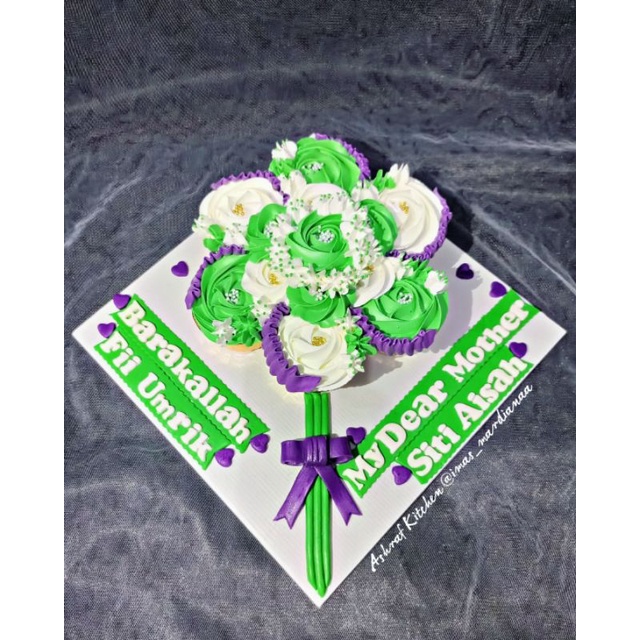 

CUPCAKE BIRTHDAY/WEDDING/BRIDAL SHOWER