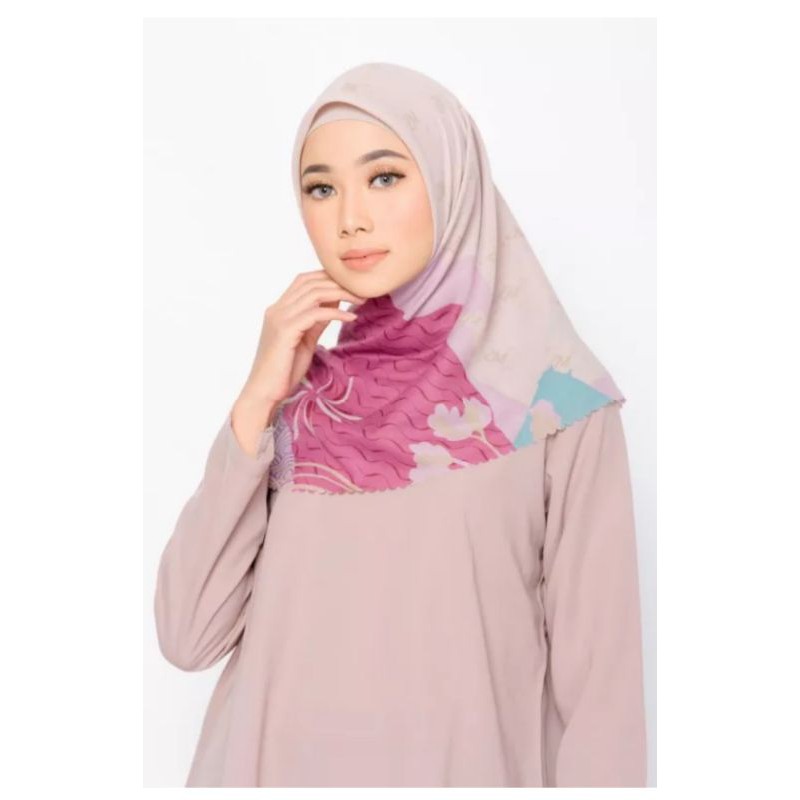 ZM Zaskia Mecca Terapung Khaky Hijab Segiempat