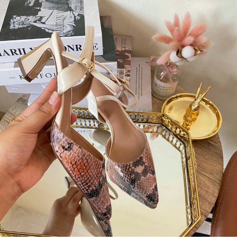 SEPATU TUMIT TALI BELAKANG