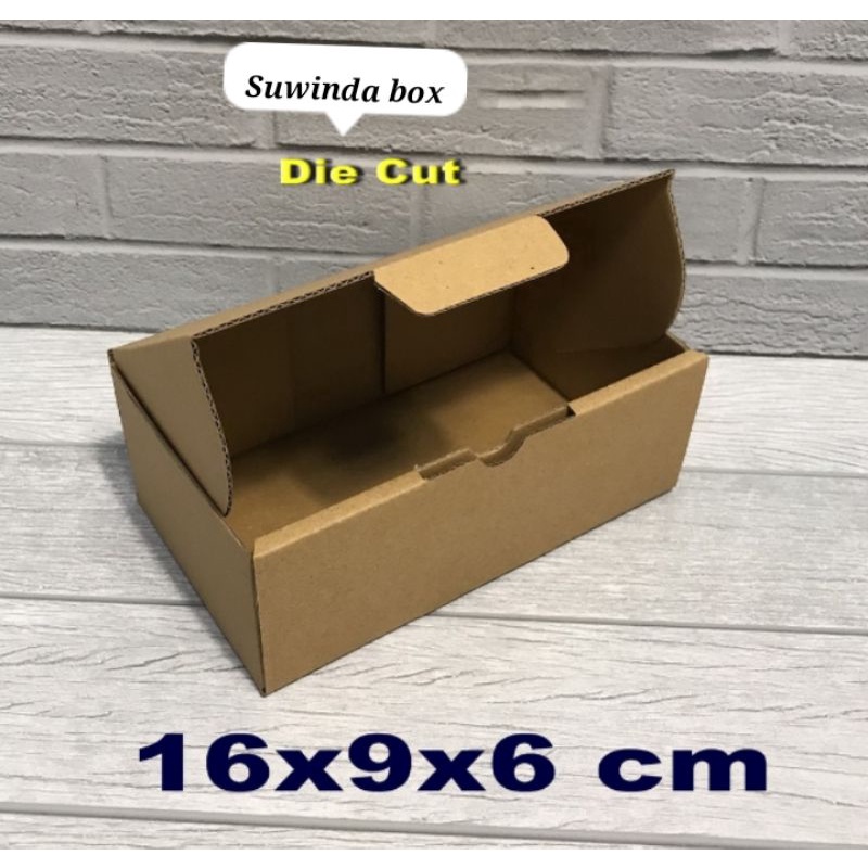 

KARDUS/KARTON/BOX Uk.16x9x6 cm .....model kardus pizza