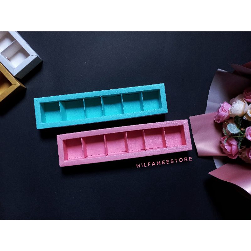 

Box Coklat Praline || ukuran 4 x 4 x 2,5 cm || sekat 6