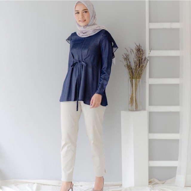 Emily Blouse Wearing Klamby