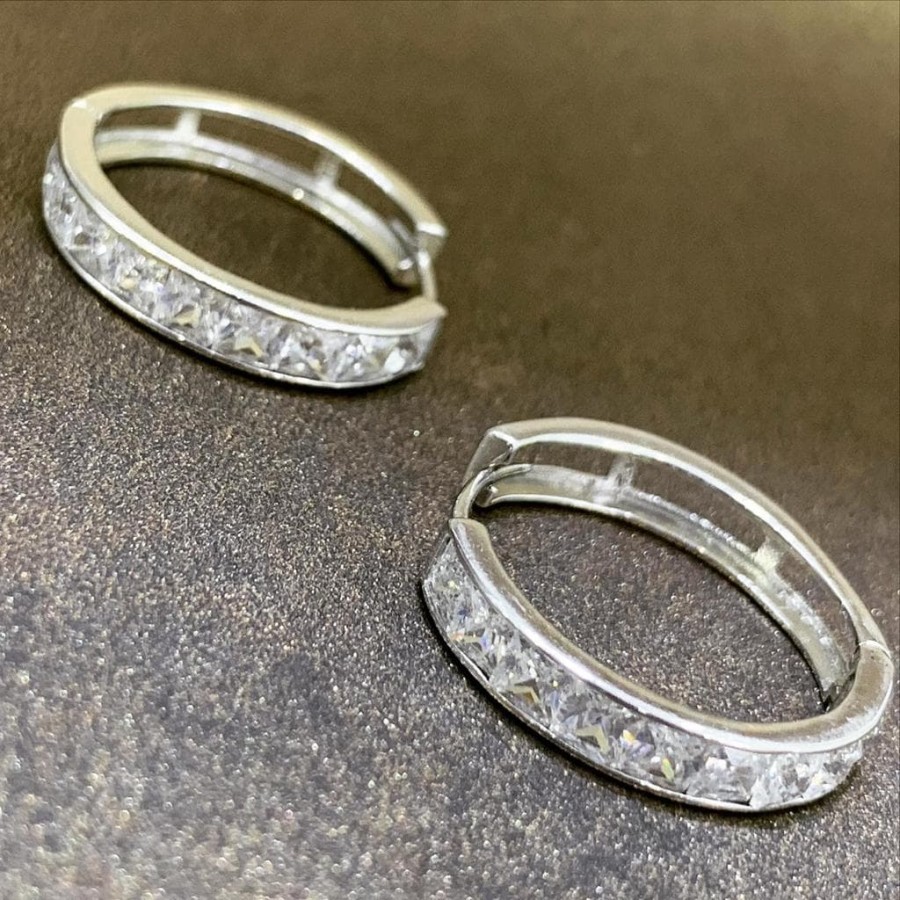 UBS ANTING EMAS 750 A70 AAE0045