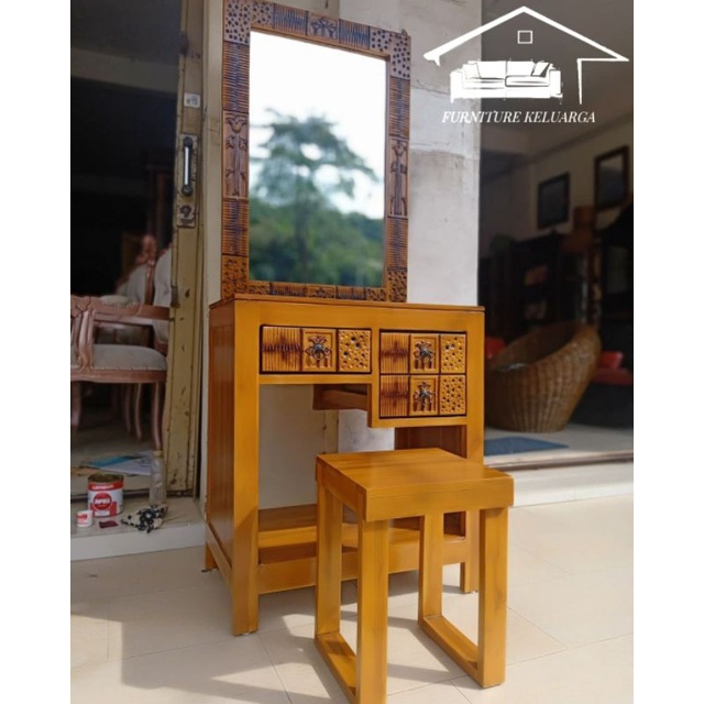 Meja rias minimalis / Meja rias jati minimalis / Meja rias jati / Meja rias ukir jati jepara