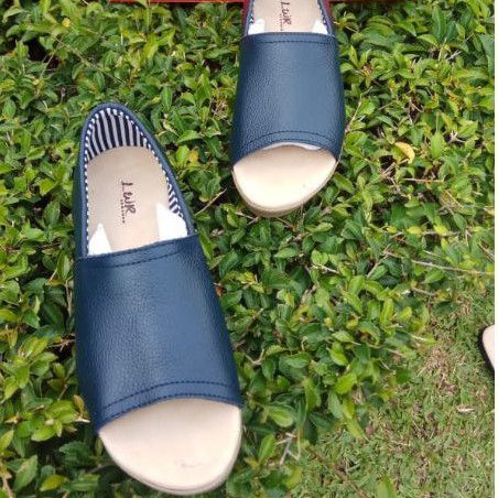 SEPATU PAPIRUT BUATAN CIBADUYUT ASLI KULIT UNTUK WANITA