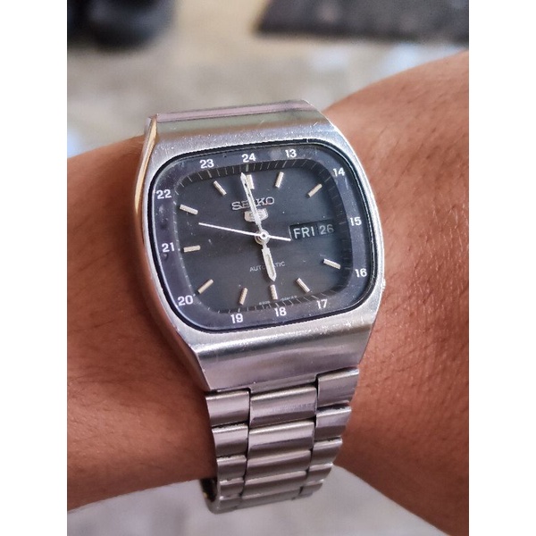 Seiko 5 second tv shape