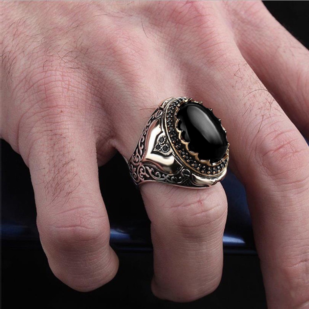 Cincin Pria Bahan Titanium Steel S925 Hias Batu Akik Ruby Hitam Gaya Vintage Punk Untuk Pernikahan