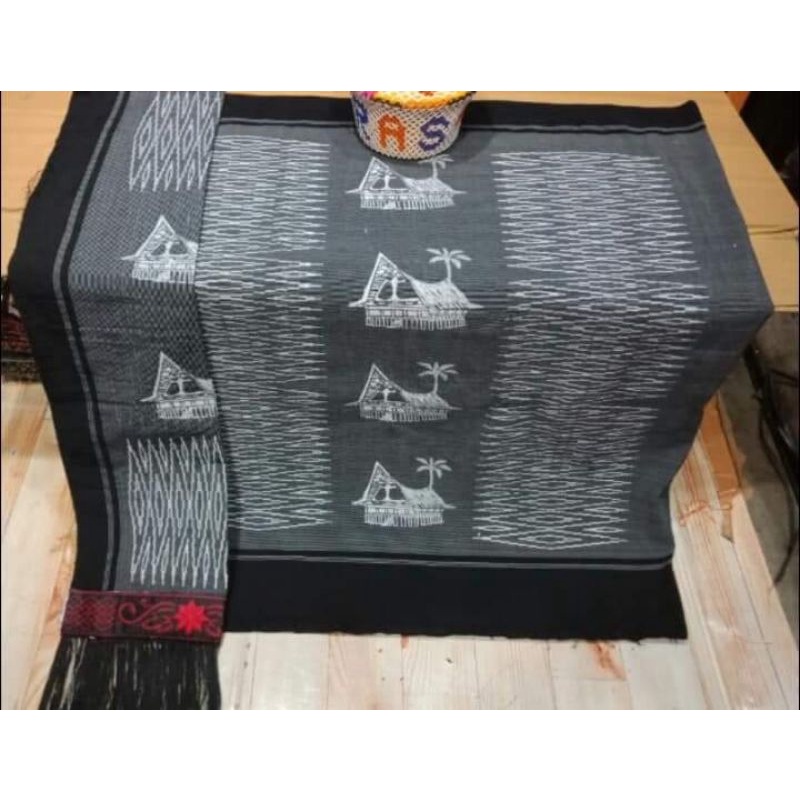 Sarung Lilit dan Selendang Sibolang Rasta Sopo