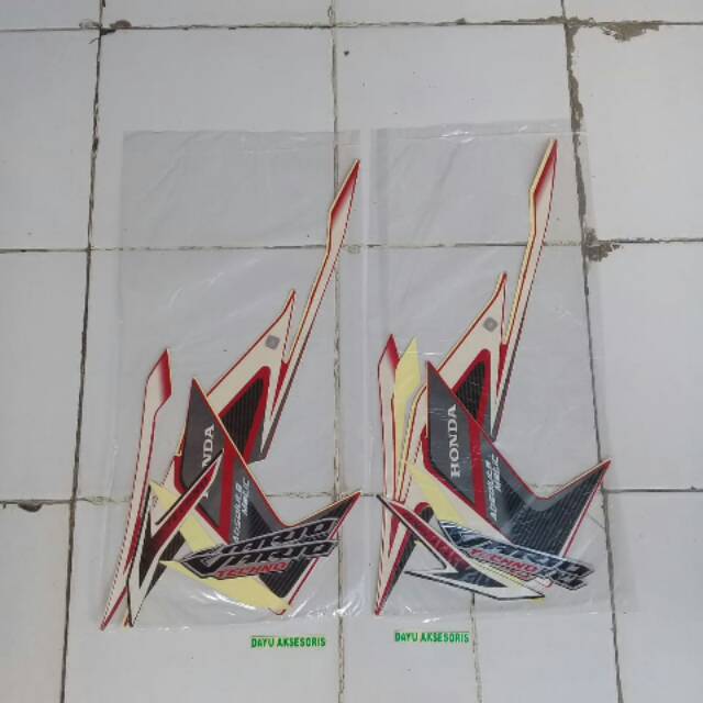 striping vario techno 2011/2012 merah