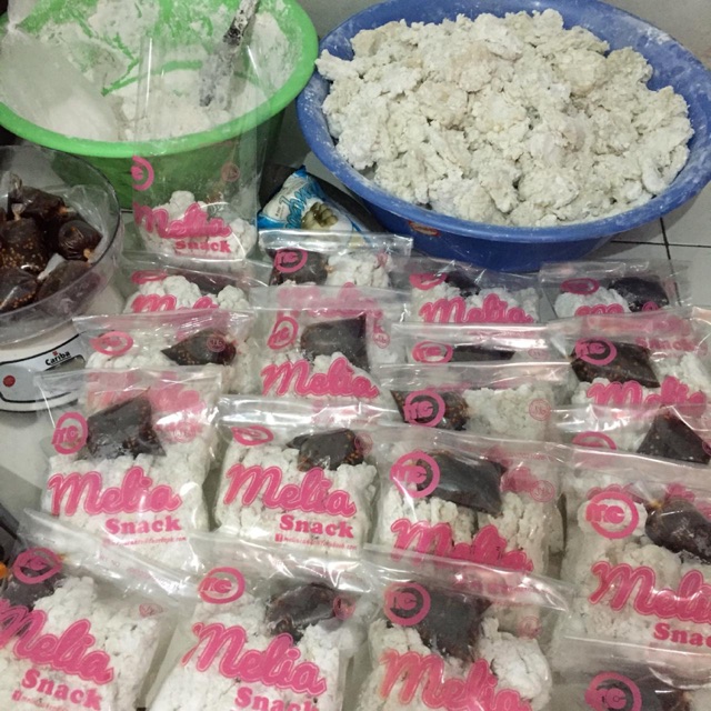 Jajanan pedas &manis