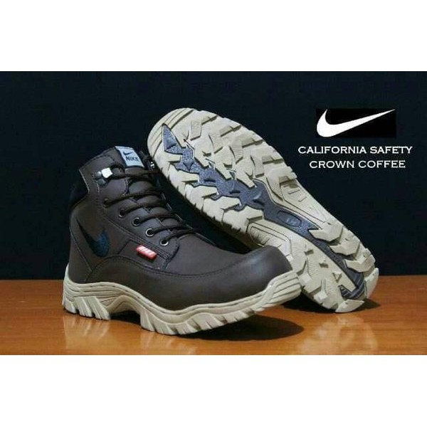 SEPATU BOS Sepatu Boots Pria Safety Nike Tracking California Hitam Putih Premium AWET