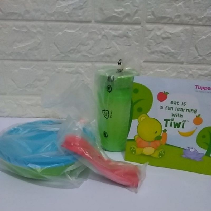 PROMO... TIWI KIDS TUPPERWARE