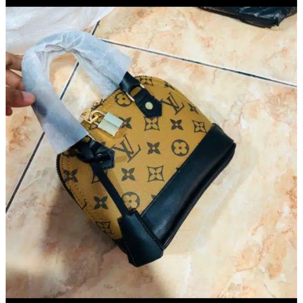 TAS LV ALMA MINI FREE 2 TALI / TAS WANITA / TAS BRANDED