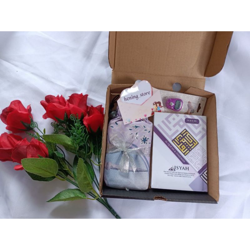 

Hampers Premium,kado ulang tahun wanita,Kado wisuda Al-Qur'an terjemah