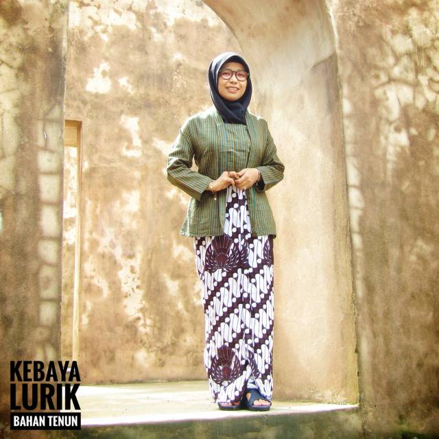 Setelan Kebaya Lurik Wanita Katun Lurik Tenun Adat Jawa / Kebaya Lurik Dan Rok Wiru Murah