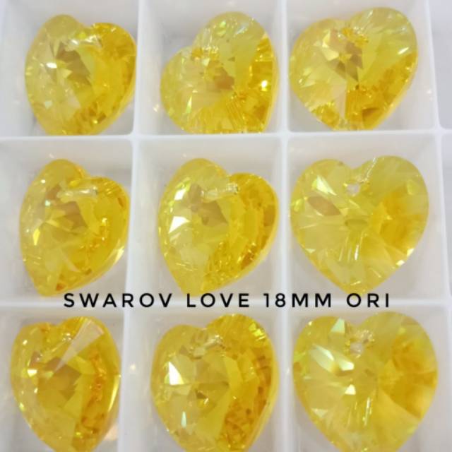 CRYSTAL SWAROVSKI ORIGINAL AUSTRIA LOVE 18MM