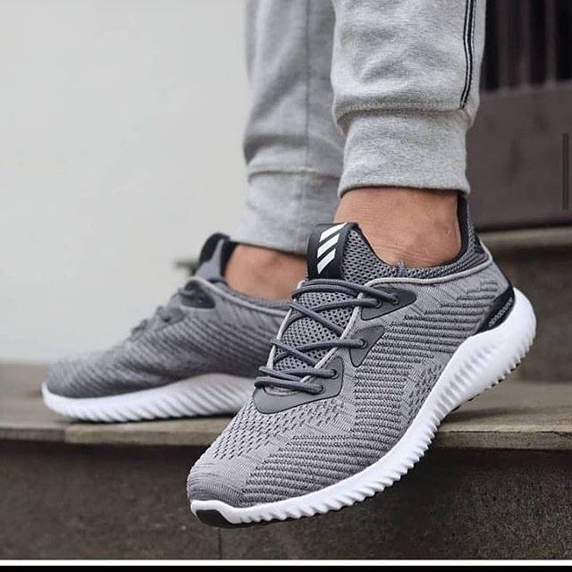 Sepatu cowok adidas
