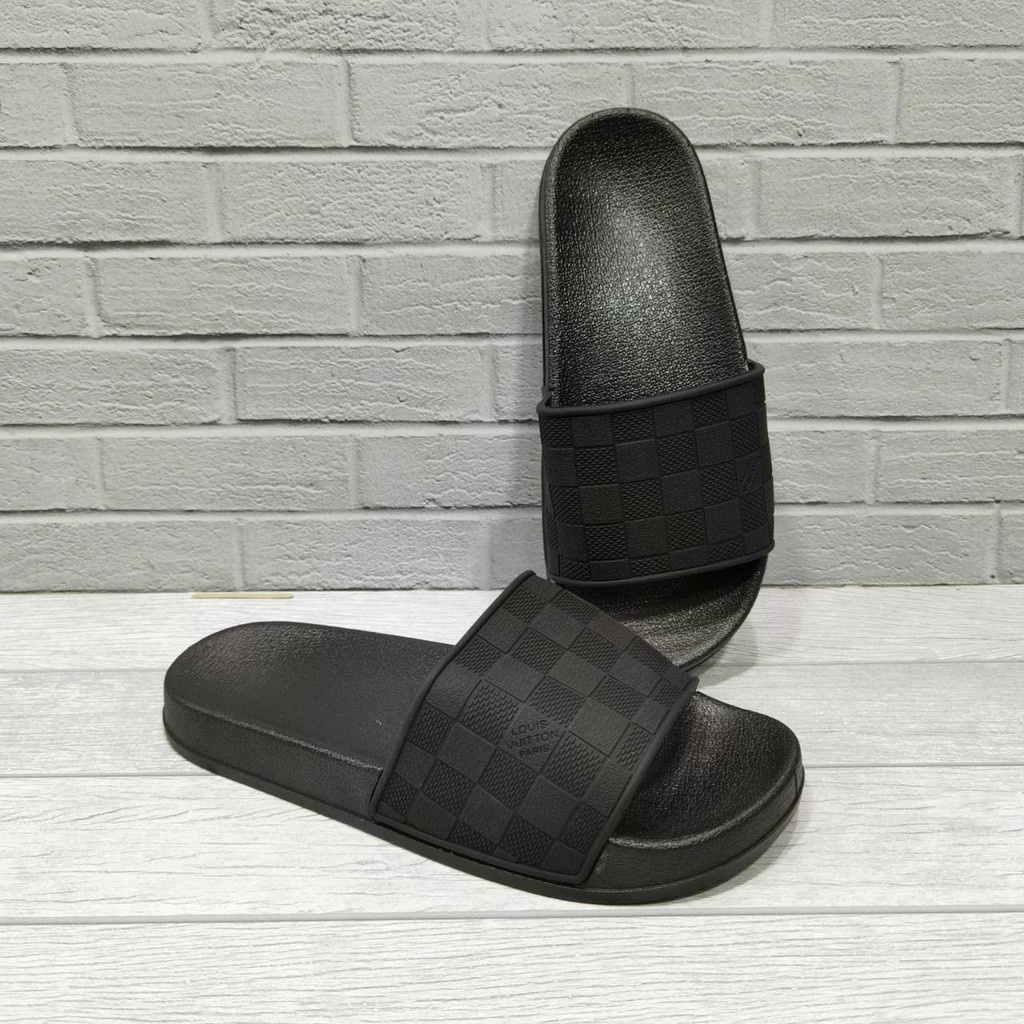 SENDAL PRIA SLIP ON LV TRIPLE BLACK TERBARU TERMURAH