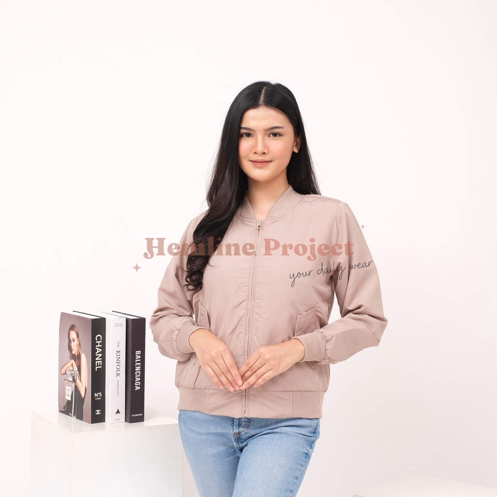 Gania Bomber Jaket Khaki - Jaket Parasut Wanita